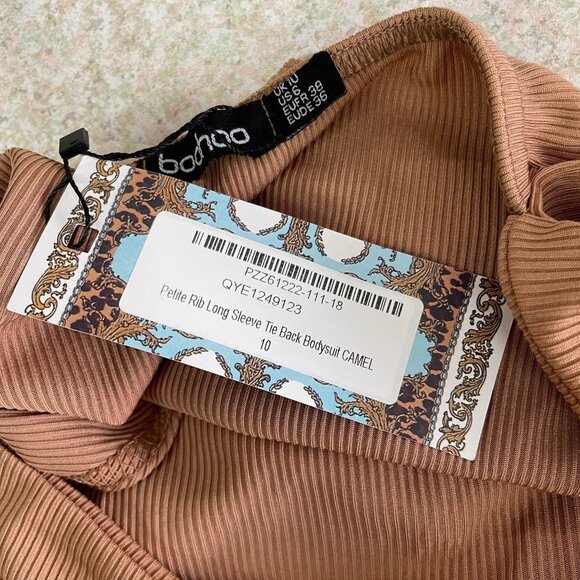 Boohoo Ribbed Long Sleeve Bodysuit Womens Size 10 Tan Brown NWT - Picture 7 of 9